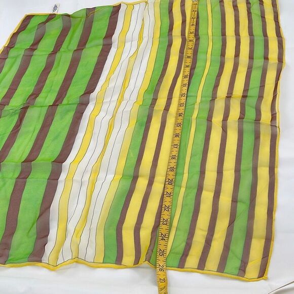 Vintage  made in Japan hand rolled crepe scarf - Picture 5 of 9